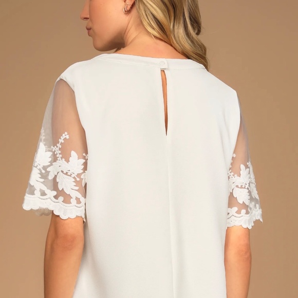 Lulu’s white top - Picture 2 of 2